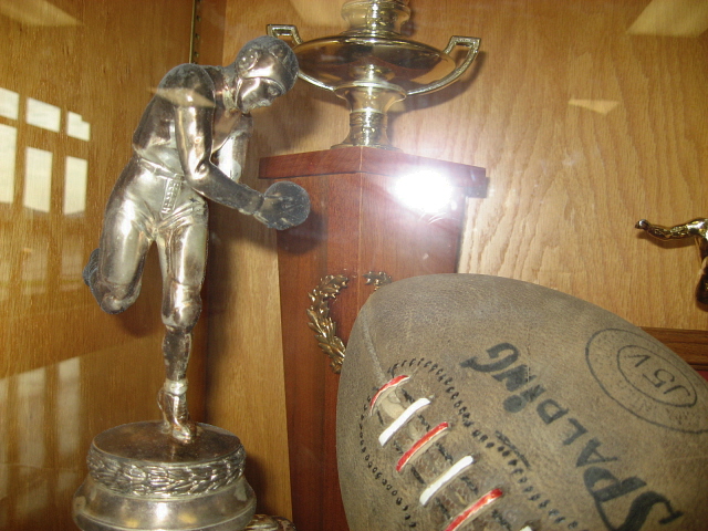 08trophy.jpg