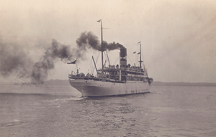 Burrell/1911PanamaShip.jpg